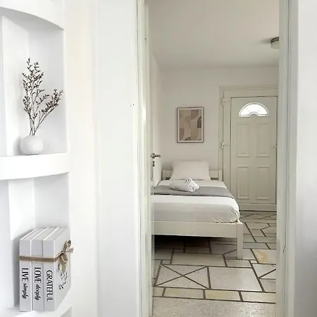 Barewake 's Place Charming Retreat - Calm Escape Apartment *