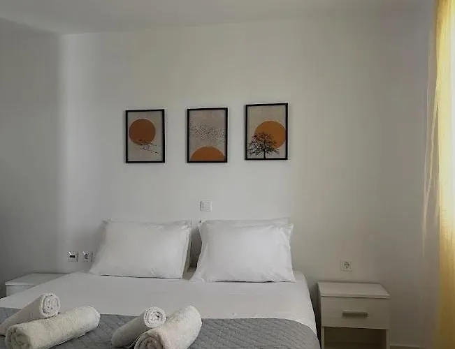 Barewake 's Place Charming Retreat - Calm Escape Kamári